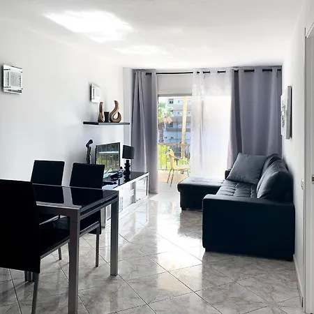 El Dorado, Americas Apartment